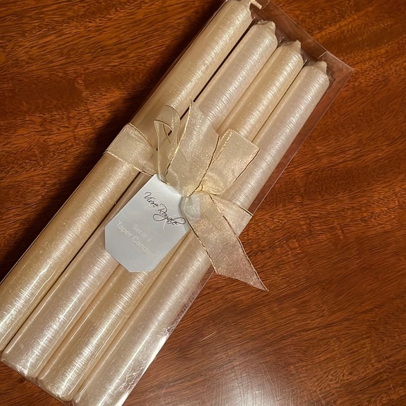 Set of 4 Vivre Royale Ivory Glittery Spun Wax  10" Taper Candles - New in Box - Picture 1 of 6